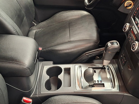 Mitsubishi Pajero 30 of 30