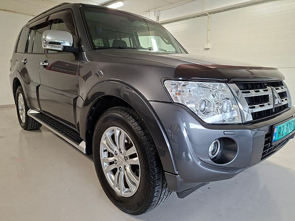 Mitsubishi Pajero 11 of 30