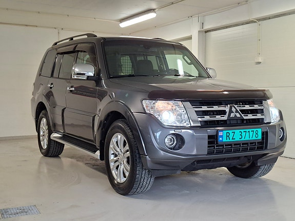 Mitsubishi Pajero 19 of 30