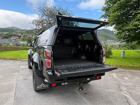 Isuzu D-max 8 of 24