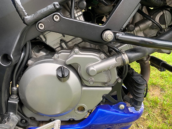 Suzuki DL 650 V-Strom 6 of 12