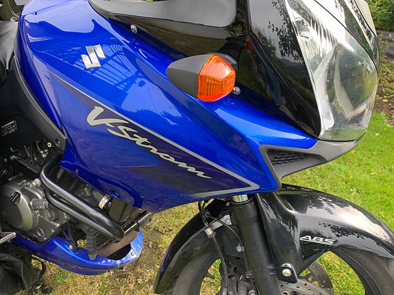 Suzuki DL 650 V-Strom 9 of 12