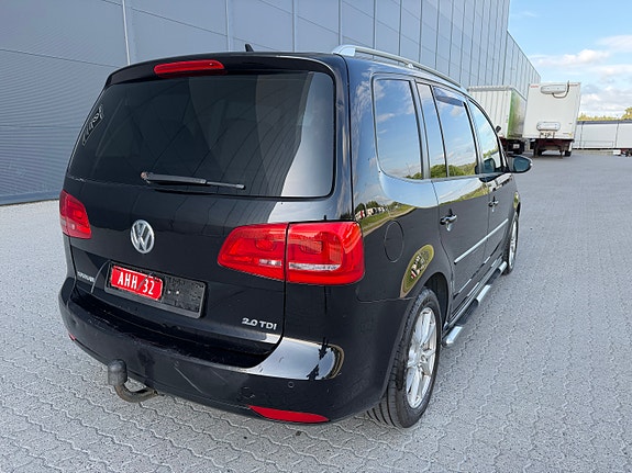 Volkswagen Touran 7 of 29