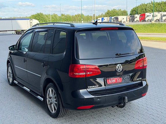 Volkswagen Touran 12 of 29