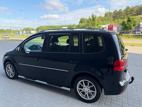 Volkswagen Touran 11 of 29