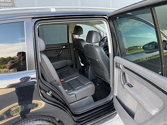 Volkswagen Touran 19 of 29