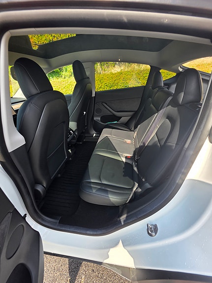 Tesla Model Y 2 of 16