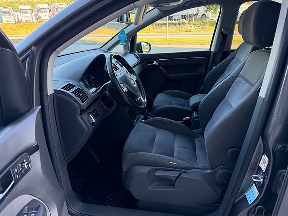 Volkswagen Touran 14 of 30