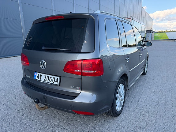 Volkswagen Touran 10 of 30