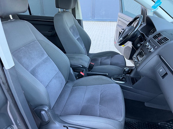 Volkswagen Touran 24 of 30