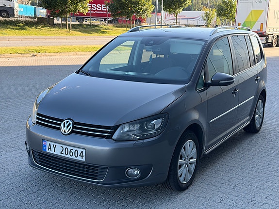Volkswagen Touran 6 of 30