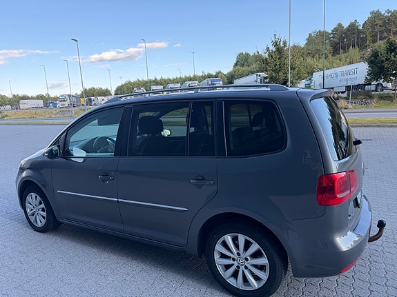 Volkswagen Touran 8 of 30