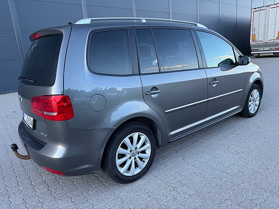 Volkswagen Touran 12 of 30
