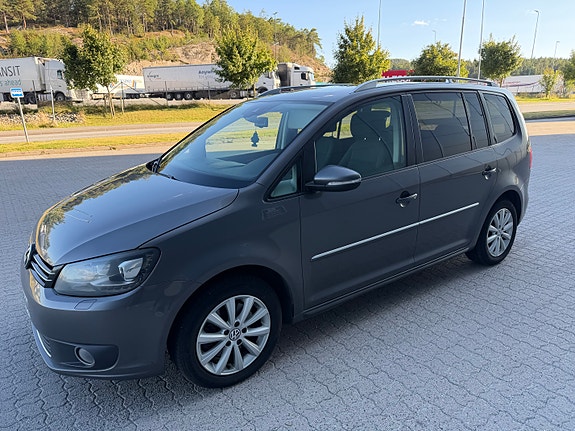 Volkswagen Touran 5 of 30