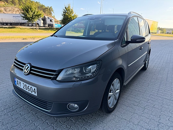 Volkswagen Touran 4 of 30