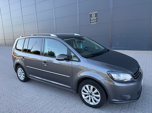 Volkswagen Touran 2 of 30