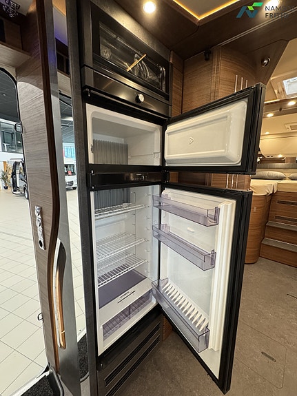 Carthago c-line I 5.9 XL LE (MB) | Uten senkeseng | Mercedes | Alde 15 of 24