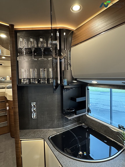 Carthago c-line I 5.9 XL LE (MB) | Uten senkeseng | Mercedes | Alde 13 of 24