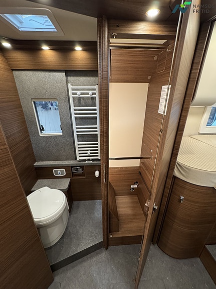 Carthago c-line I 5.9 XL LE (MB) | Uten senkeseng | Mercedes | Alde 22 of 24