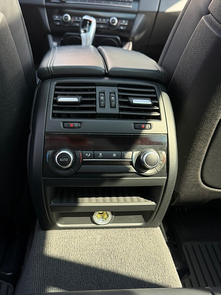 BMW 528i 18 of 30