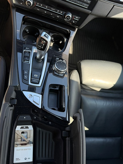 BMW 528i 14 of 30
