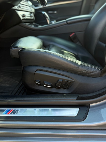 BMW 528i 11 of 30