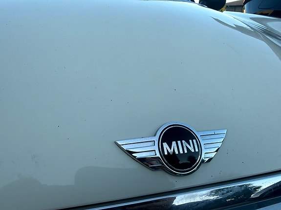 MINI Cooper 8 of 16