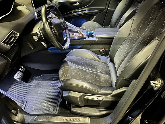 Peugeot 5008 17 of 30