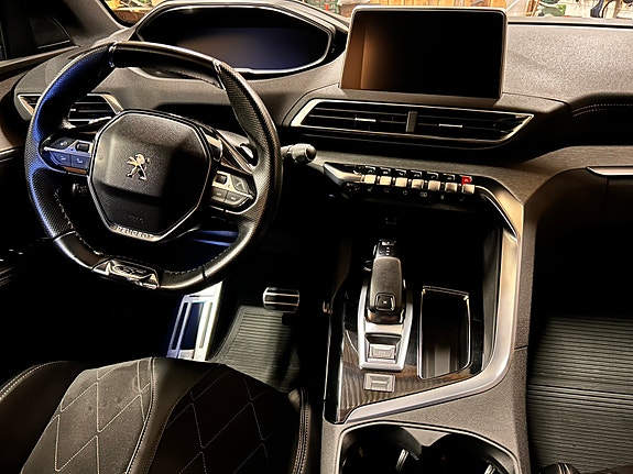 Peugeot 5008 26 of 30