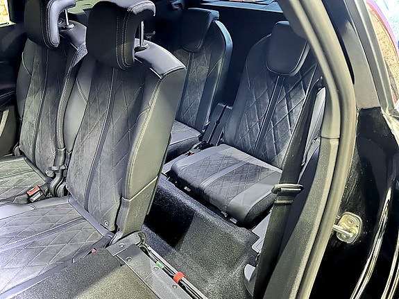 Peugeot 5008 21 of 30
