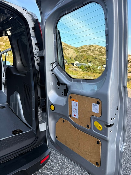 Ford Transit Connect 16 of 30