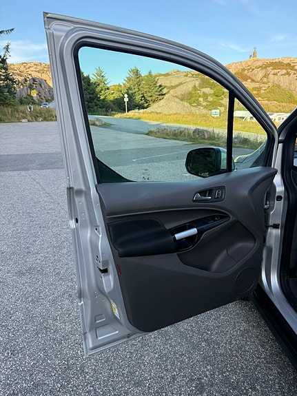 Ford Transit Connect 22 of 30