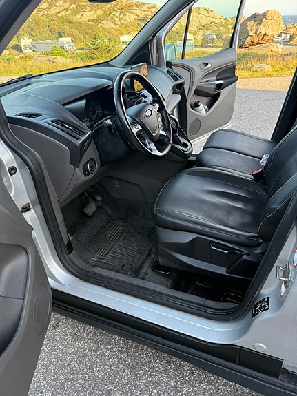 Ford Transit Connect 12 of 30