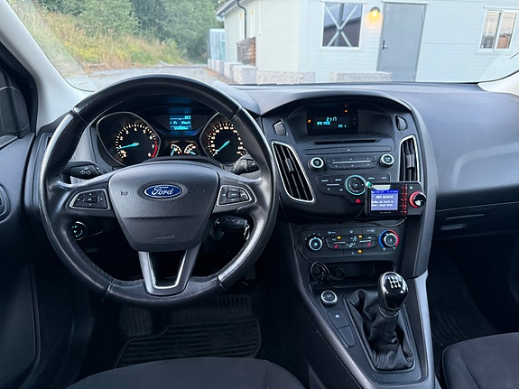 Ford Focus 9 of 13