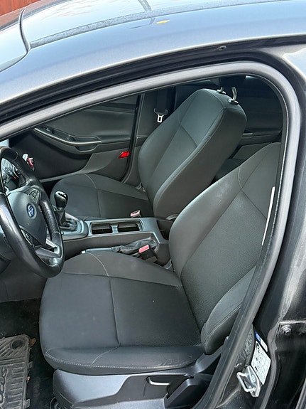 Ford Focus 11 of 13
