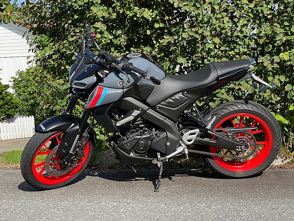 Yamaha MT-125 18 of 30