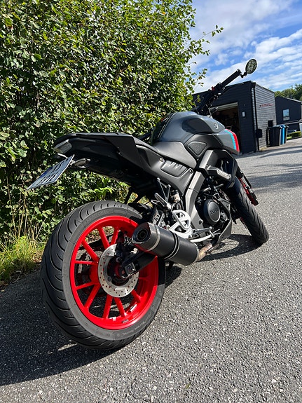 Yamaha MT-125 10 of 30