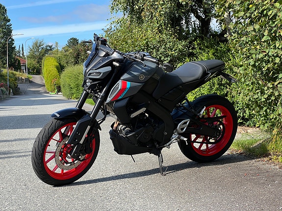 Yamaha MT-125 16 of 30