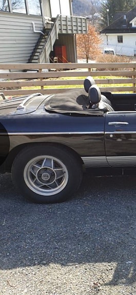 MG MGB 9 of 12