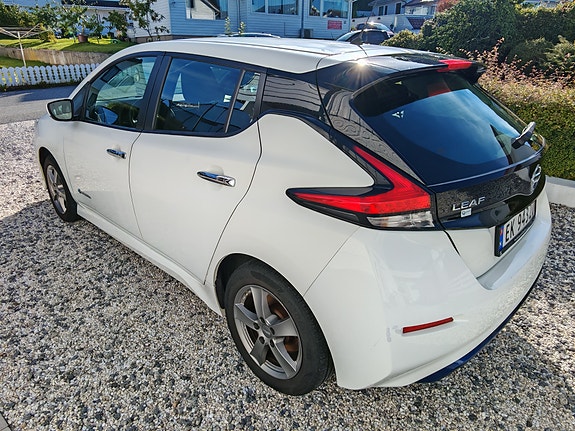 Nissan Leaf 3 of 30