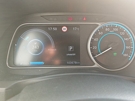 Nissan Leaf 16 of 30