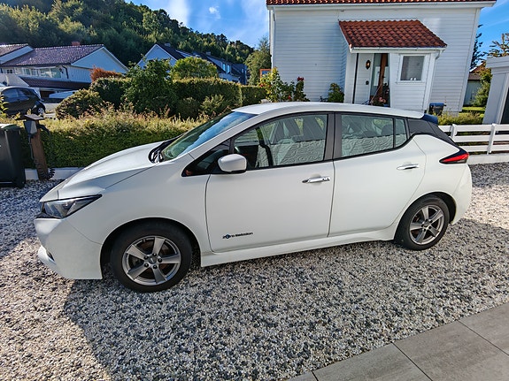 Nissan Leaf 5 of 30