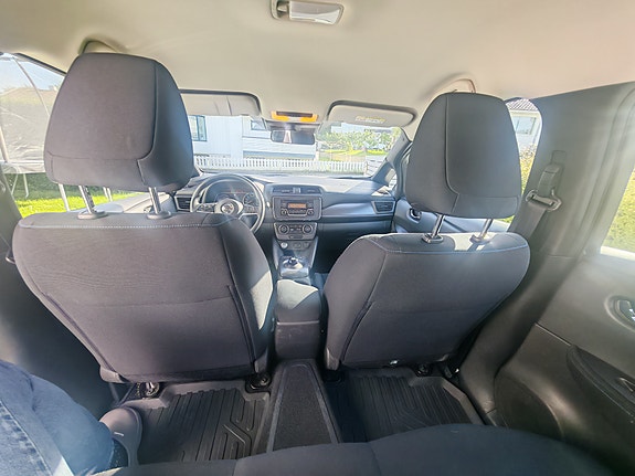 Nissan Leaf 23 of 30