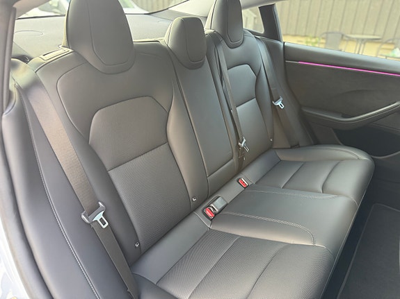 Tesla Model 3 23 of 29
