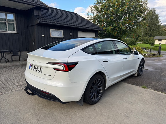 Tesla Model 3 6 of 29