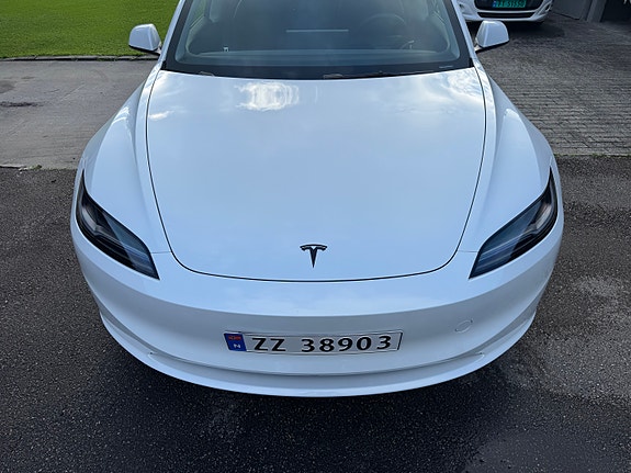 Tesla Model 3 11 of 29