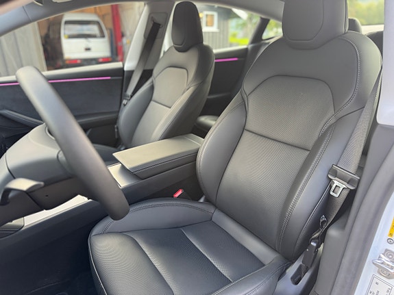 Tesla Model 3 16 of 29