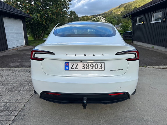 Tesla Model 3 5 of 29