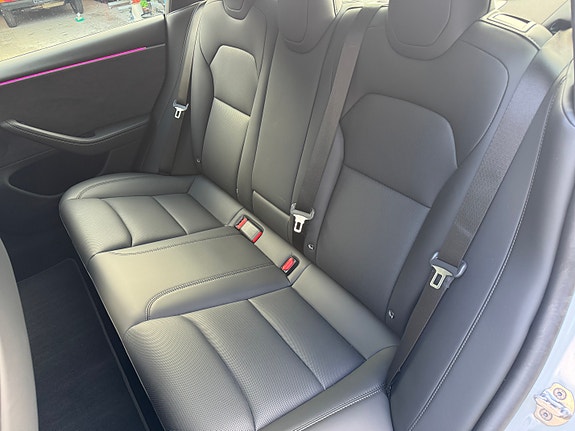 Tesla Model 3 21 of 29