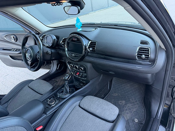 MINI Clubman Cooper D 25 of 30